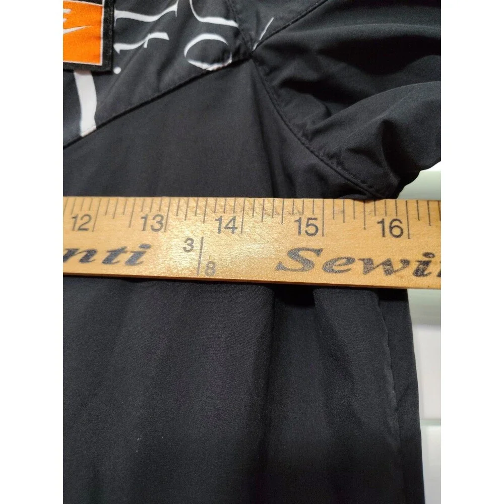 Nike Boys Sportswear Wind Runner Just Do It Hooded Jacket in Black Size Medium